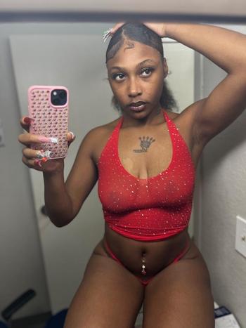 Minnie, 21  female escort, Southern Maryland