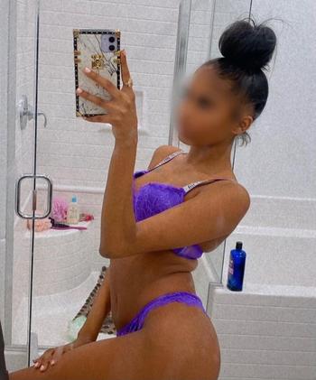 240-222-8320, 24  female escort, Southern Maryland