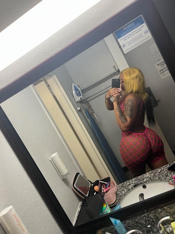 Sienna , 24  female escort, Southern Maryland